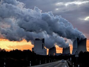 España reduce en un 20,8% sus emisiones de CO2 verificadas en 2020 respecto a 2019.